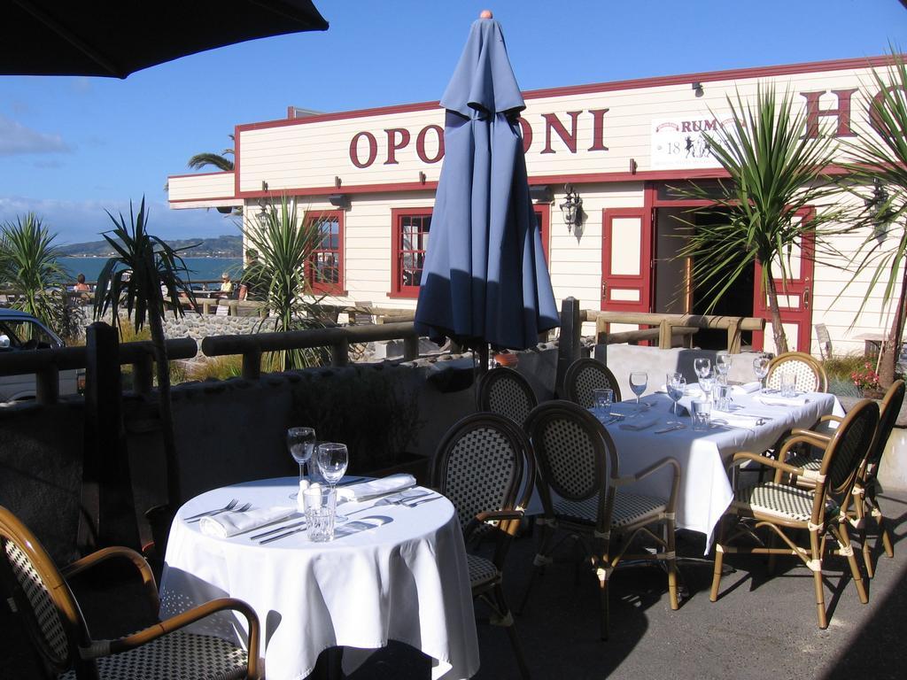 Opononi Hotel Exterior foto